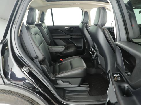 Used 2023 Lincoln Aviator 2WD w/ Premium Package image 14