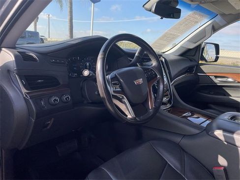 Used 2020 Cadillac Escalade Premium Luxury w/ LPO, Radiant Package image 10