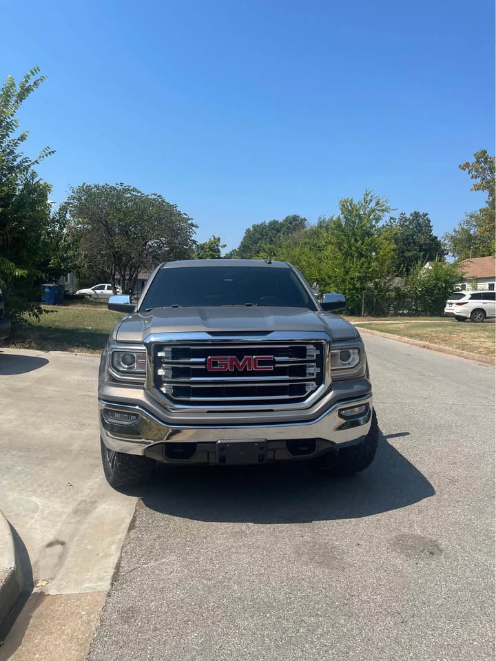 Used 2017 GMC Sierra 1500 SLT w/ SLT Premium Package AWD/4WD image 4