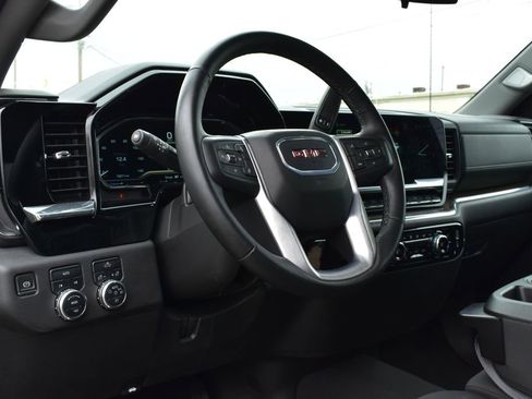 Used 2024 GMC Sierra 1500 Elevation image 10