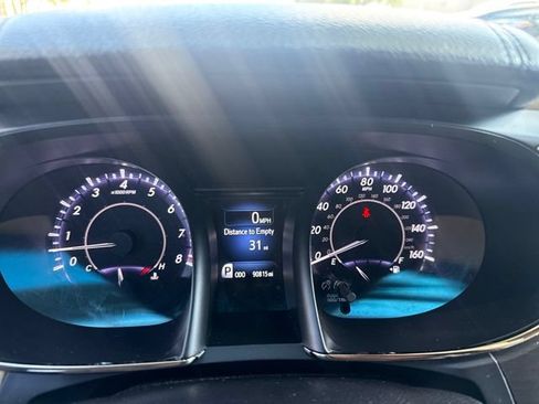 Used 2015 Toyota Avalon XLE Touring FWD image 10