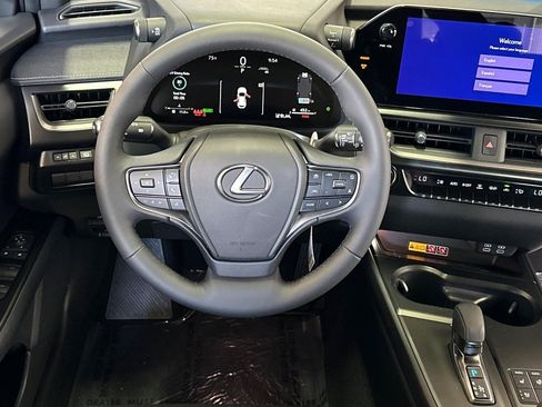 New 2026 Lexus UX 300h AWD image 27