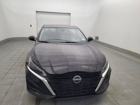 Used 2023 Nissan Altima 2.5 SV image 14