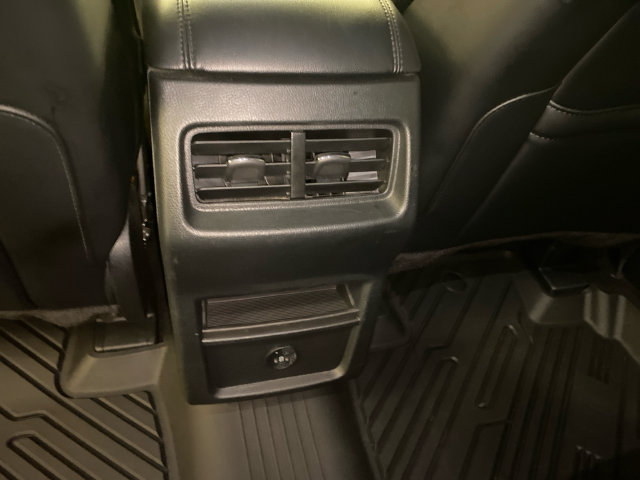 Used 2024 Ford Edge SEL AWD/4WD image 35