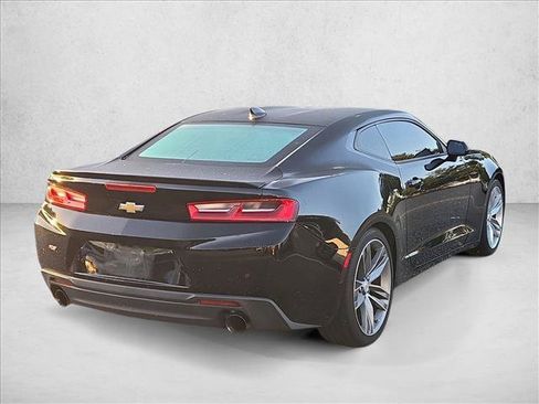 Used 2017 Chevrolet Camaro LT RWD image 5