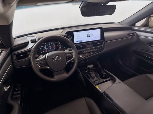 Used 2024 Lexus ES 250 w/ Premium Package image 23
