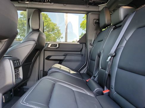 Used 2026 Ford Bronco Outer Banks AWD/4WD image 15