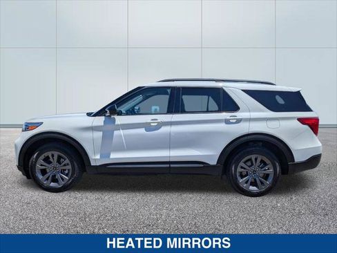 Certified 2023 Ford Explorer XLT w/ Equipment Group 202A AWD/4WD image 2