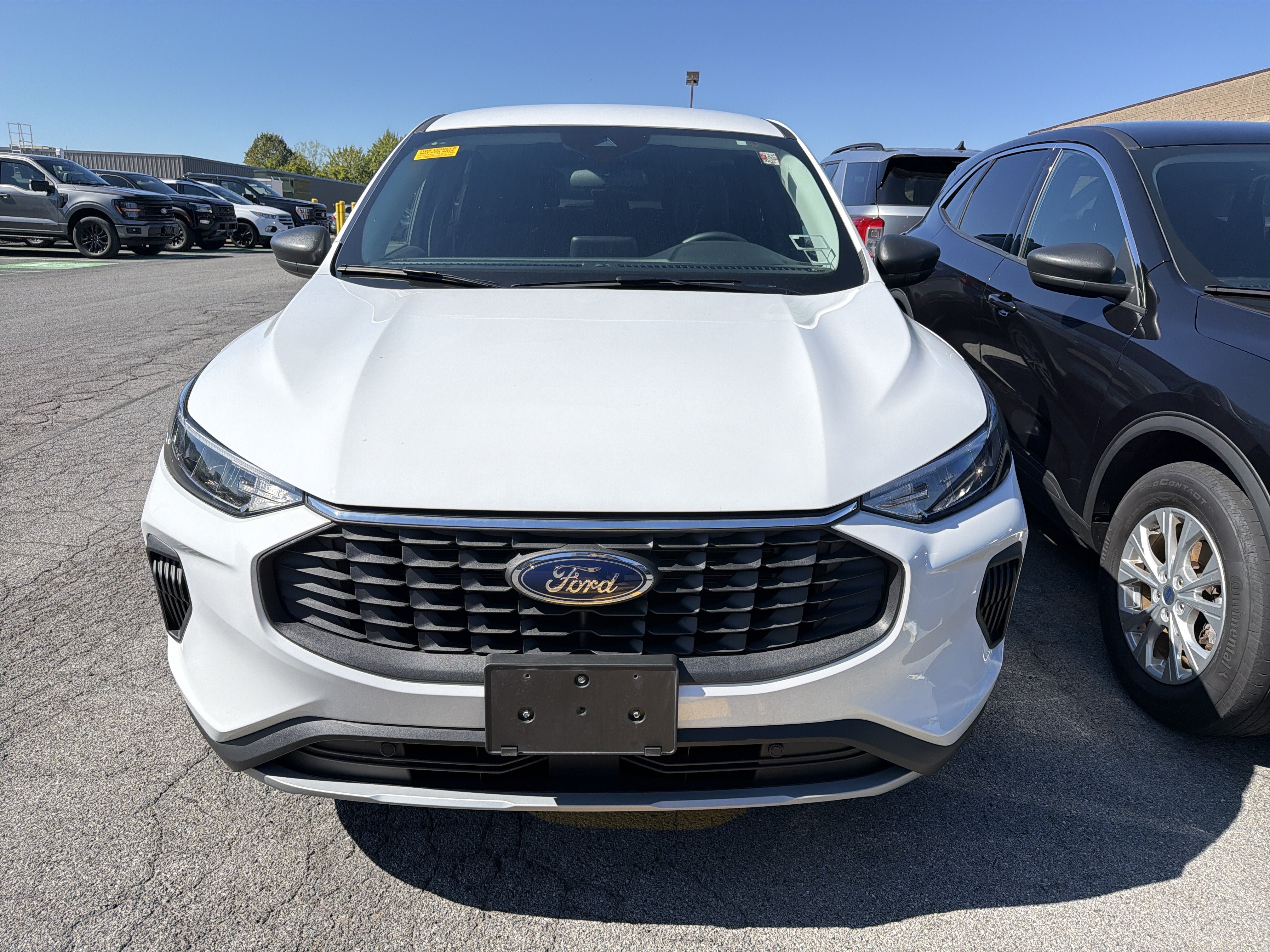 Used 2023 Ford Escape Active AWD/4WD image 3