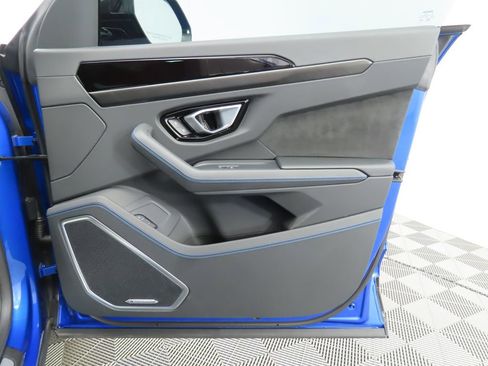 Used 2023 Lamborghini Urus S image 24