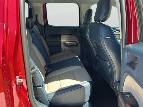 Used 2025 Ford Maverick Lariat w/ 4K Tow Package AWD/4WD image 11