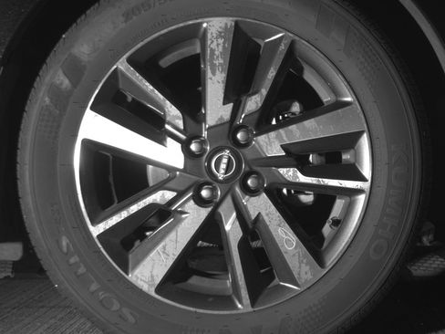 Used 2025 Nissan Versa SV FWD image 13
