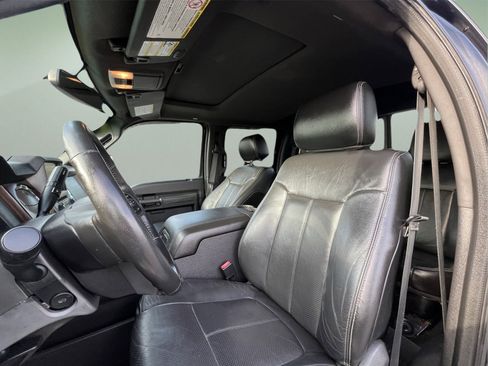 Used 2013 Ford F250 Lariat w/ Lariat Ultimate Pkg image 12