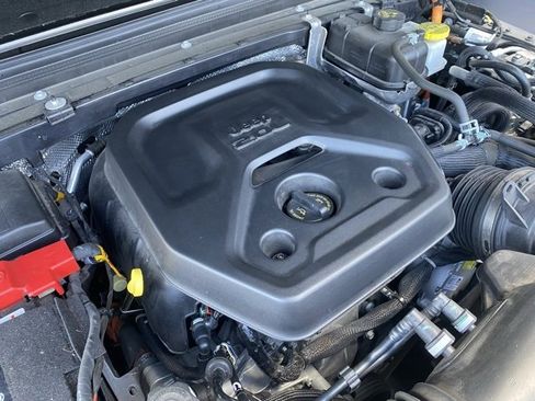 Used 2024 Jeep Wrangler Unlimited Sahara w/ Technology Group image 11