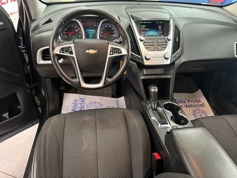 Used 2017 Chevrolet Equinox LT FWD image 26