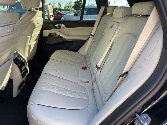 Certified 2024 BMW X5 xDrive40i w/ M Sport Package AWD/4WD image 7