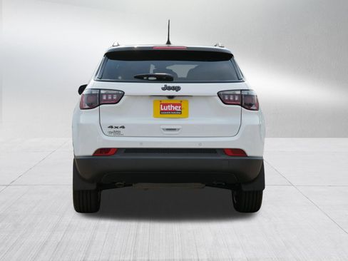 Used 2026 Jeep Compass Limited AWD/4WD image 6