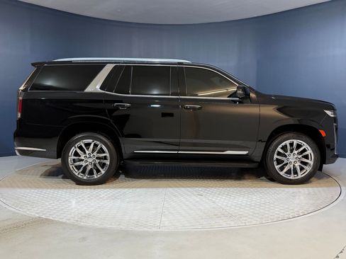 Certified 2022 Cadillac Escalade Premium Luxury w/ LPO, Radiant Package image 8