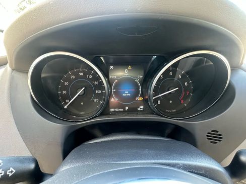 Used 2018 Jaguar F-PACE R-Sport image 35