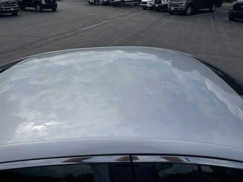 Used 2014 Lincoln MKZ w/ Equipment Group 101A Select FWD image 9
