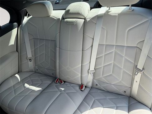 Certified 2026 BMW 750e xDrive image 13