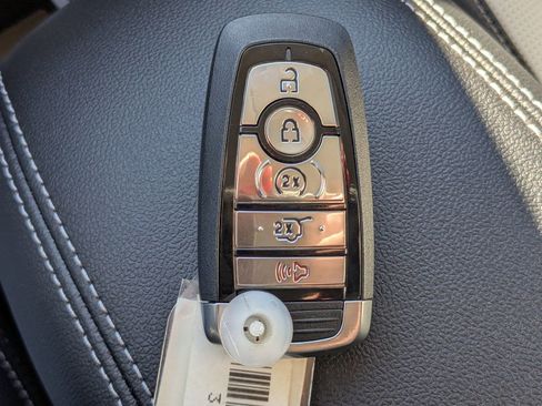 New 2026 Ford Escape SE w/ PHEV Premium Package image 33