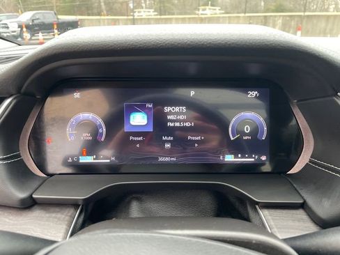 Used 2022 Jeep Grand Cherokee L Limited image 31