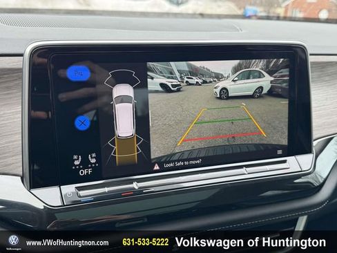 Certified 2025 Volkswagen Atlas SEL image 26