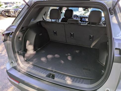 New 2026 Chevrolet Equinox LT w/ LPO, Floor Liner Package image 27