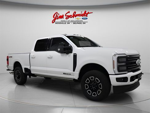 Used 2025 Ford F350 Platinum image 2