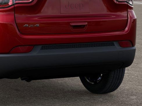 New 2026 Jeep Compass Latitude image 13