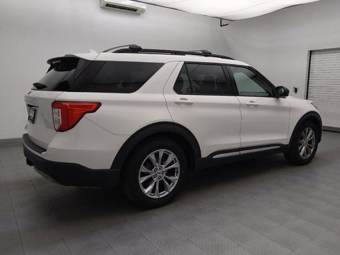 Used 2021 Ford Explorer XLT w/ Equipment Group 202A RWD image 10