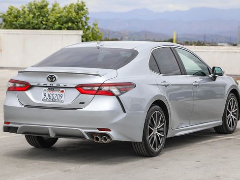 Used 2024 Toyota Camry SE FWD image 5
