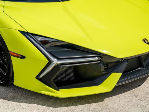 Used 2025 Lamborghini Revuelto Base image 18