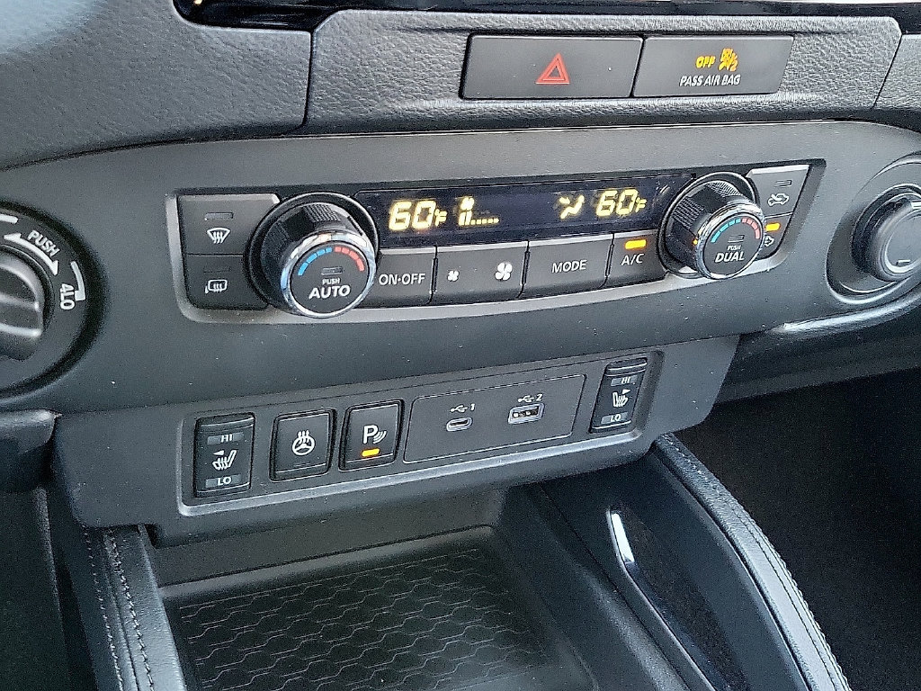 Used 2022 Nissan Frontier PRO-4X w/ Pro-4X Premium Package AWD/4WD image 17