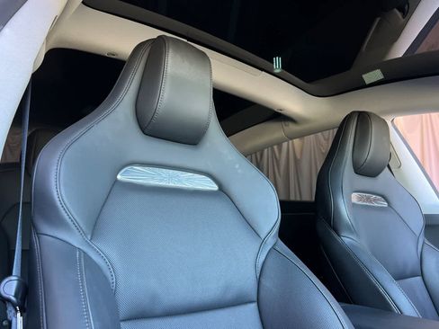 Used 2024 Tesla Model 3 Performance AWD/4WD image 19