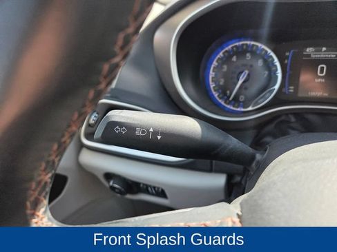 Used 2018 Chrysler Pacifica Touring-L FWD image 24