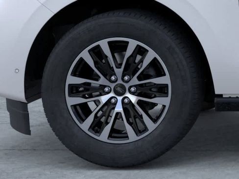 New 2025 Ford Expedition Platinum image 19