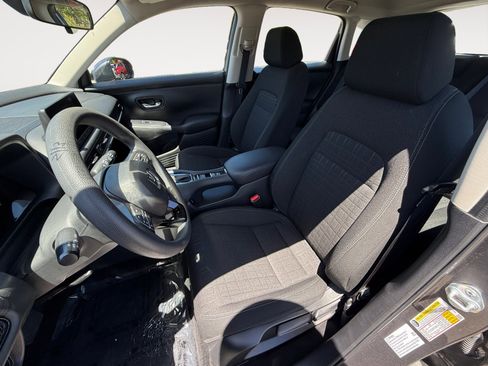 Used 2025 Honda HR-V LX image 10