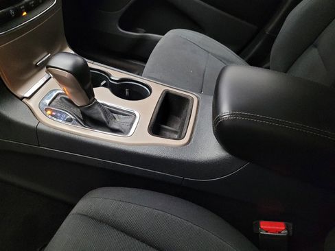Used 2016 Jeep Grand Cherokee Laredo RWD image 26