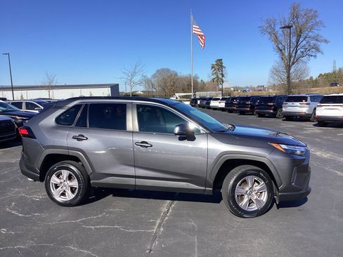 Used 2023 Toyota RAV4 XLE w/ Convenience Package image 5