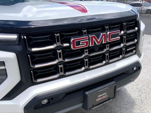 Used 2025 GMC Canyon AT4 w/ AT4X Package AWD/4WD image 33