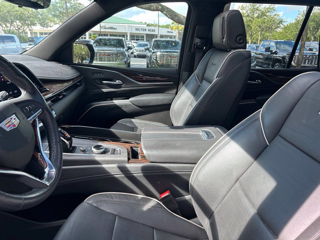 Certified 2024 Cadillac Escalade Premium Luxury w/ Performance Package AWD/4WD image 9
