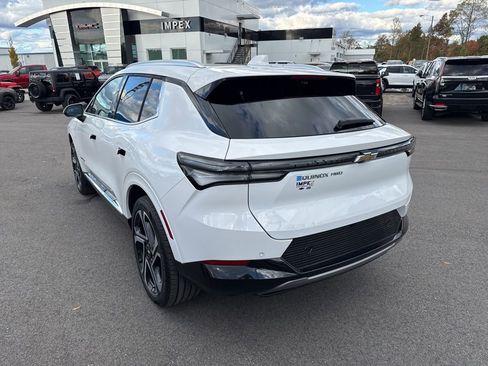 New 2026 Chevrolet Equinox EV LT image 3