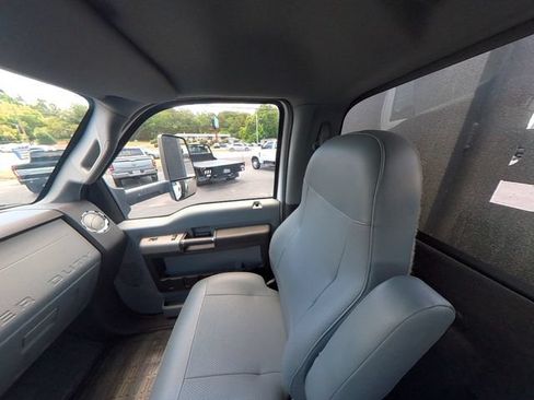 Used 2018 Ford F650 2WD Regular Cab Super Duty image 28
