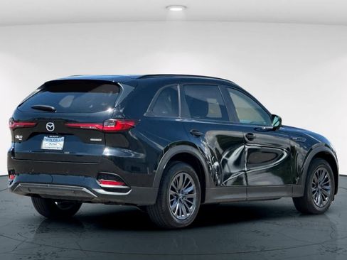Used 2025 MAZDA CX-70 3.3 Turbo w/ Preferred Package AWD/4WD image 2