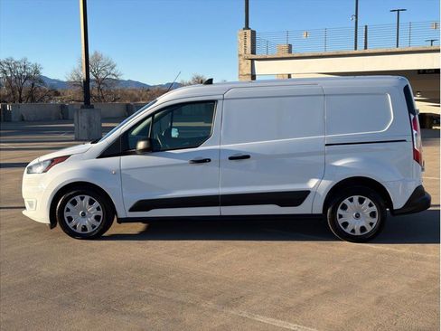 Used 2022 Ford Transit Connect XLT image 4