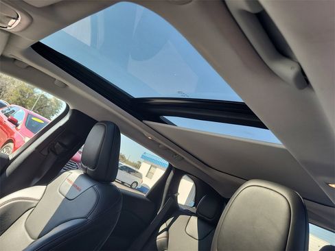 Used 2022 Jeep Cherokee Trailhawk w/ Sun, Sound & Nav Group image 20