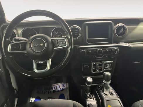 Used 2021 Jeep Wrangler Unlimited Sahara AWD/4WD image 17