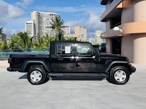 Used 2020 Jeep Gladiator Sport w/ Quick Order Package 24S image 8